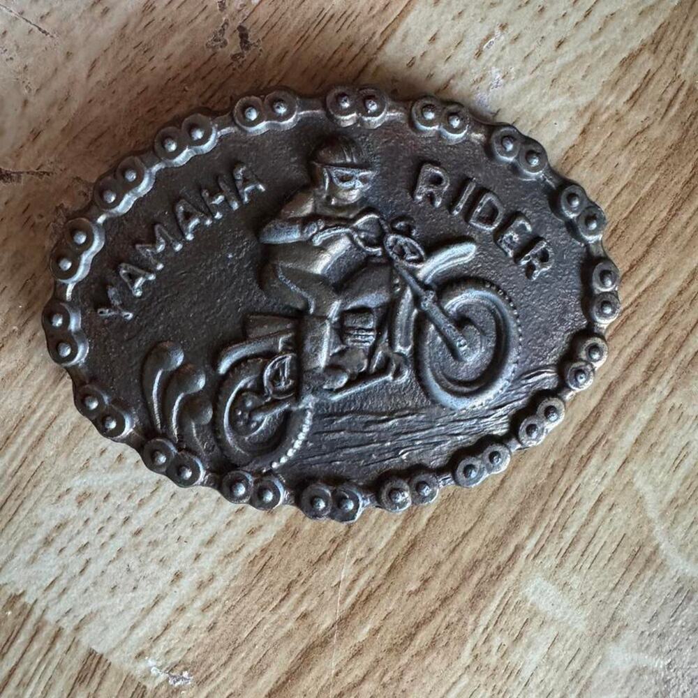 Vintage 80s yamaha metal belt buckle